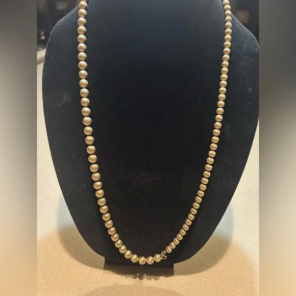 Vintage Gold Toned Beaded Necklace worn as a single strand or a 2 strand choker - Picture 4 of 7